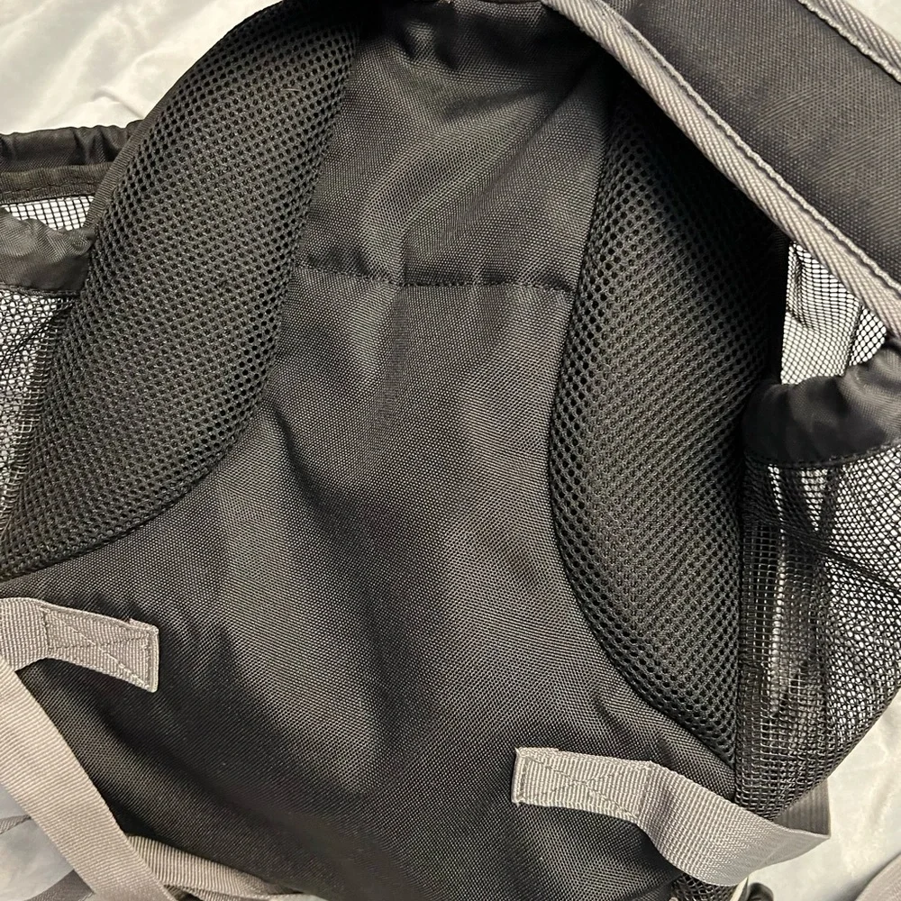 Pet carrying bag for pets under 15 lbs dog or cat black and grey backpack style